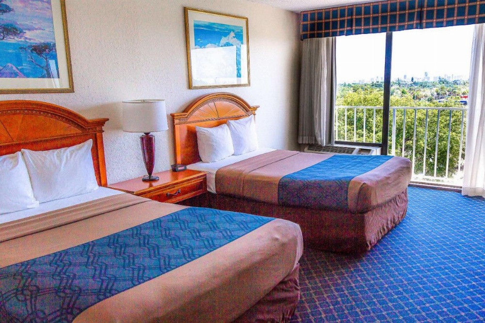 Double Room with Two Double Beds - Disability Access/Non-Smoking